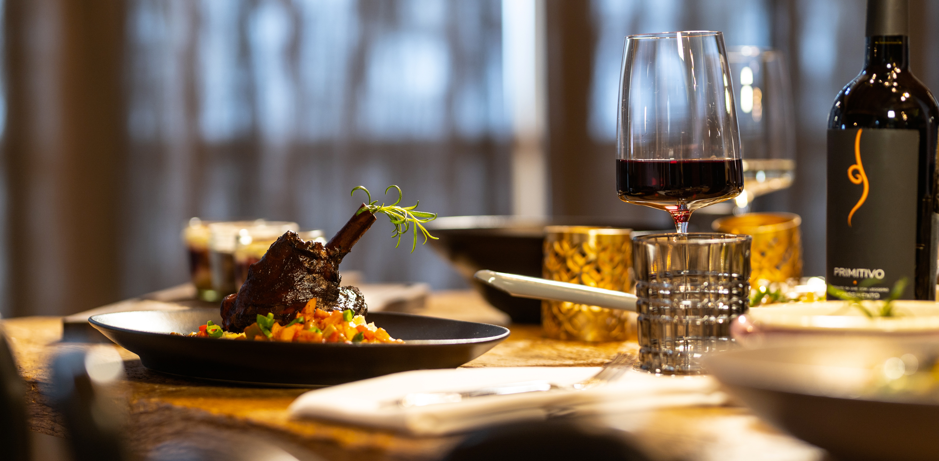 DER LÖWE BURGBERG - Photograph of a meal, used on the cover of the web project developed by Eric Huguenin